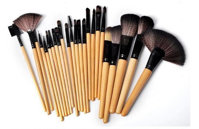 Complete 24-Piece Makeup Brush Kit for Effortless Beauty