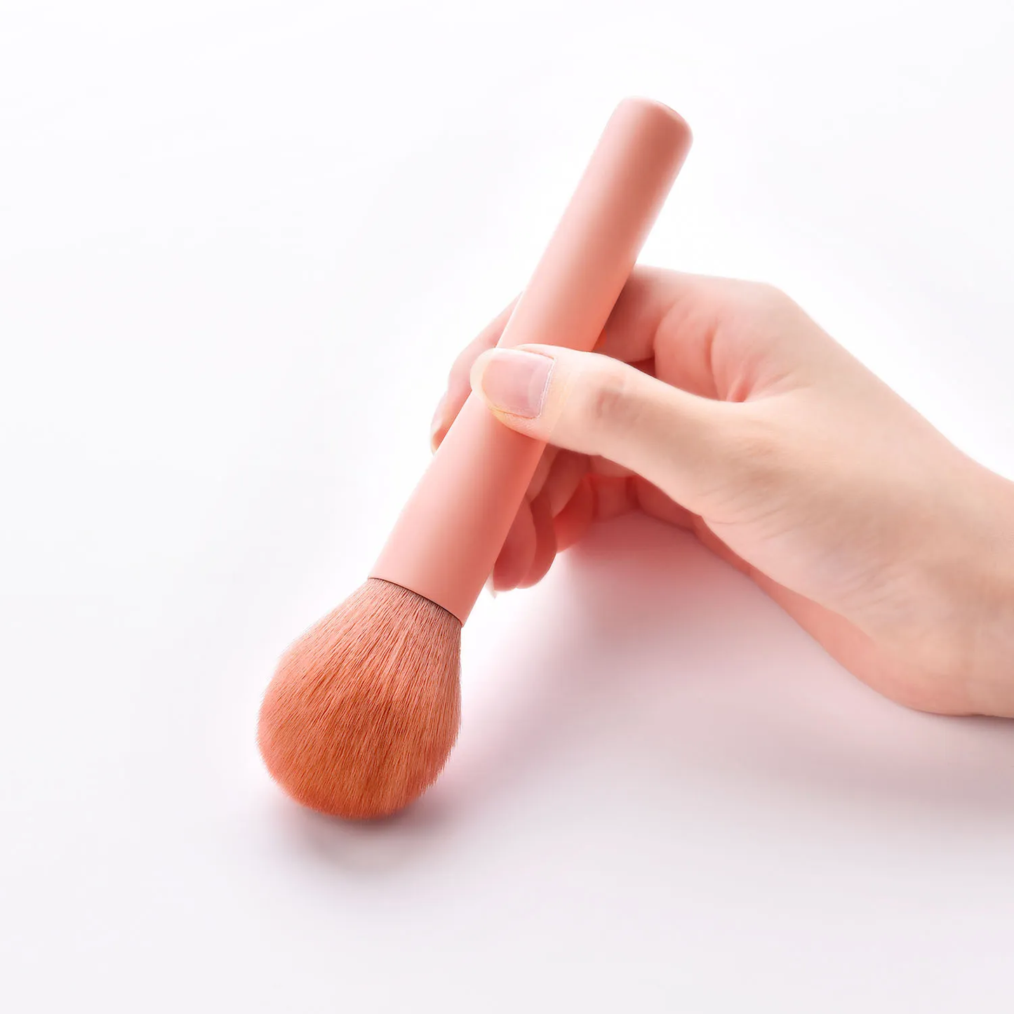 Makeup Brush Set for a Radiant Finish