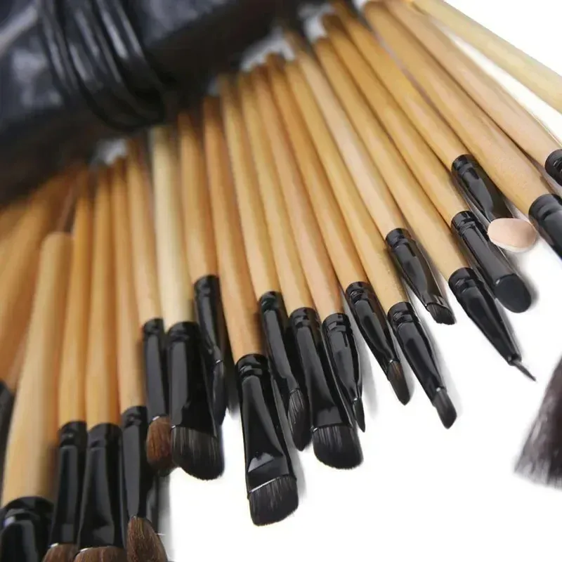 Complete 24-Piece Makeup Brush Kit for Effortless Beauty